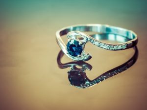 Astrological Benefits of Wearing a Blue Sapphire Ring