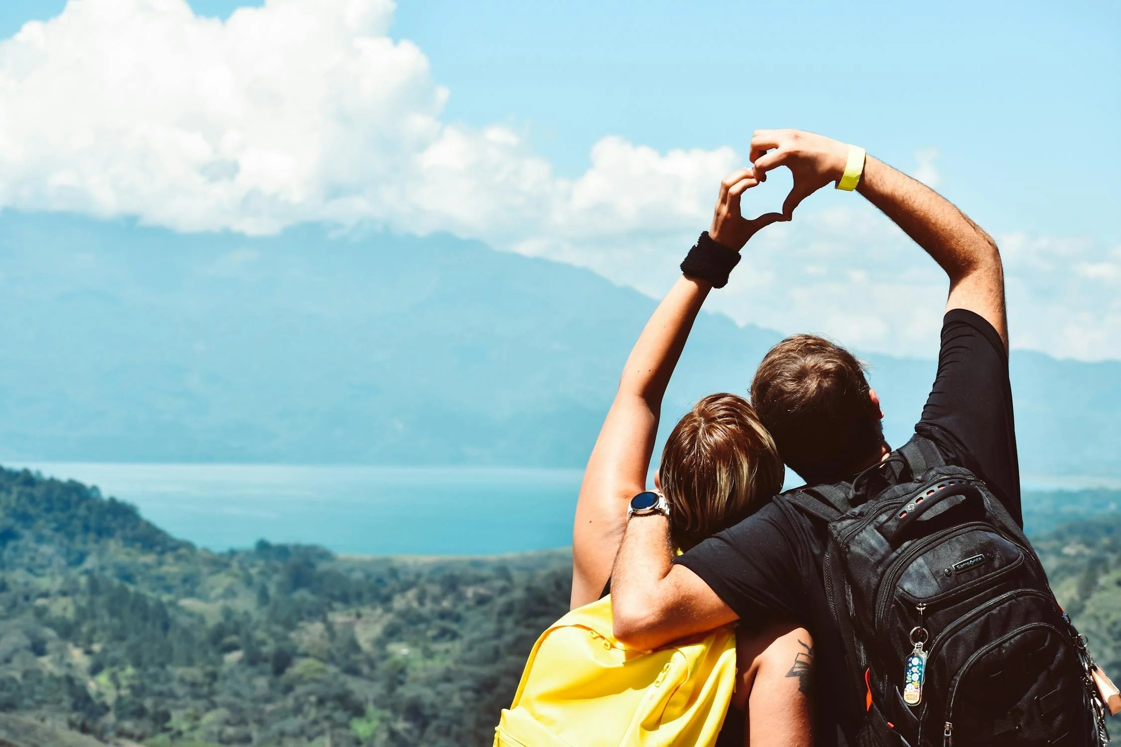 Casal romântico representando o amor e o equilíbrio do zodíaco de 23 de setembro