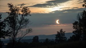 significato spirituale di un'eclissi solare